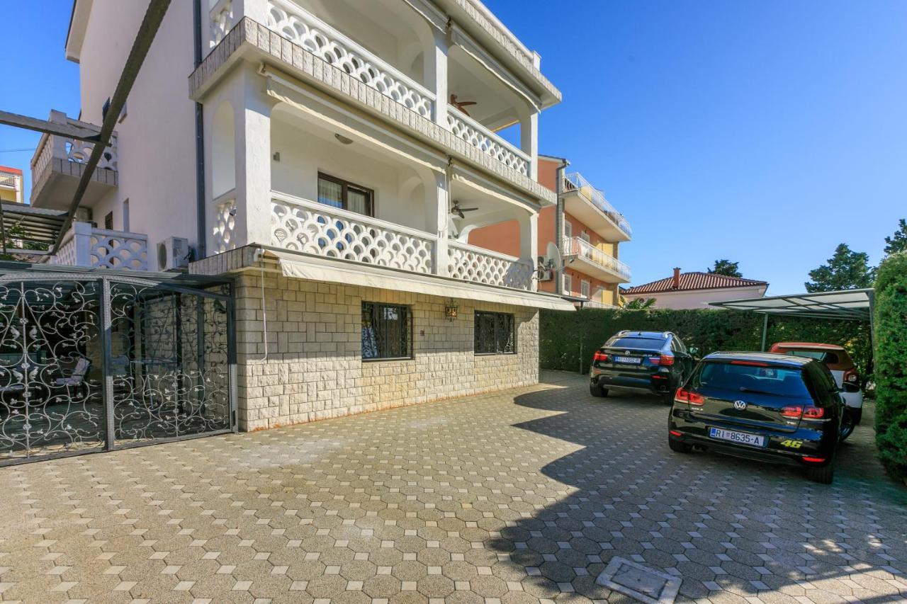 Apartment Eni Selce Exterior foto
