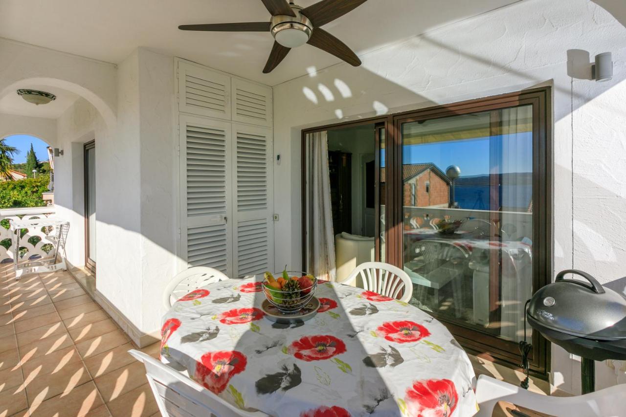 Apartment Eni Selce Exterior foto